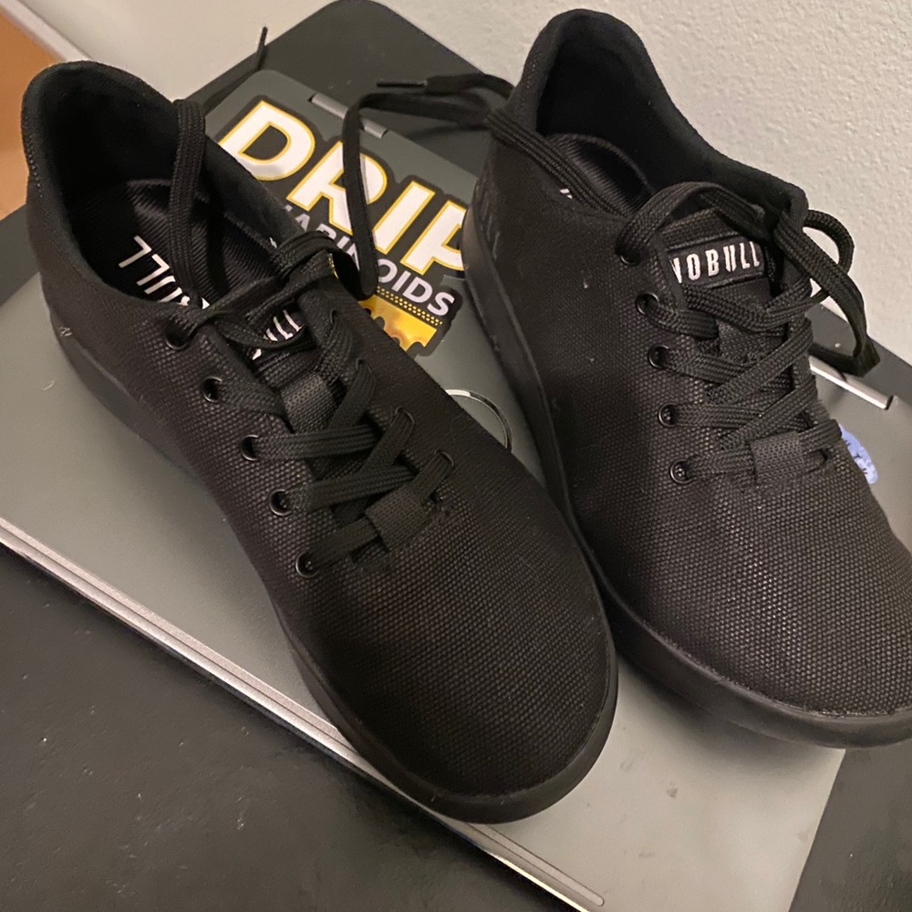 Size 5.5 Black NoBulls